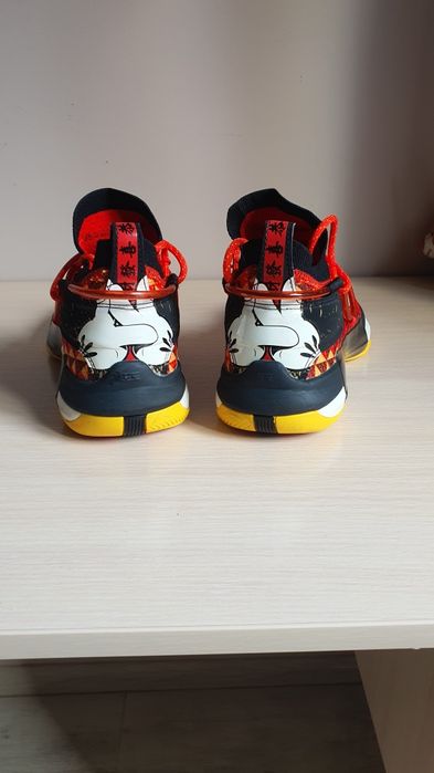 Баскетбольные кроссовки Li Ning