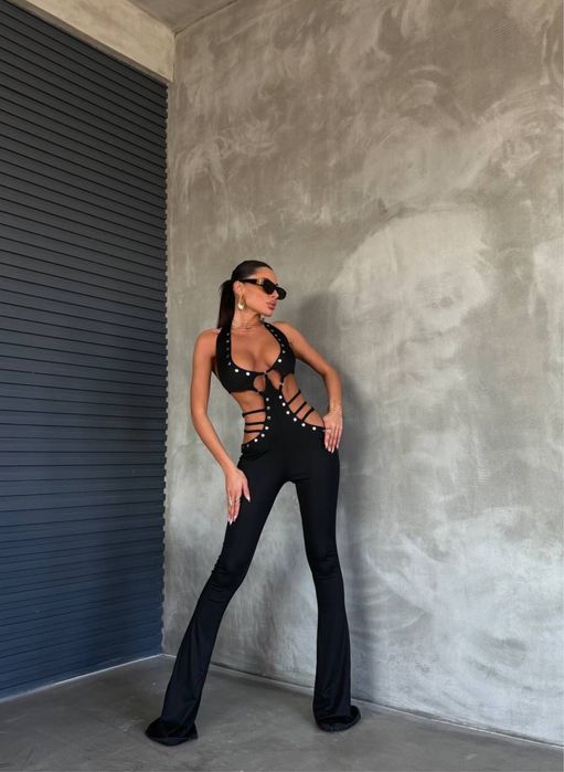 Salopete cu Efect Modelator – Lycra, Piele, Texturi Premium