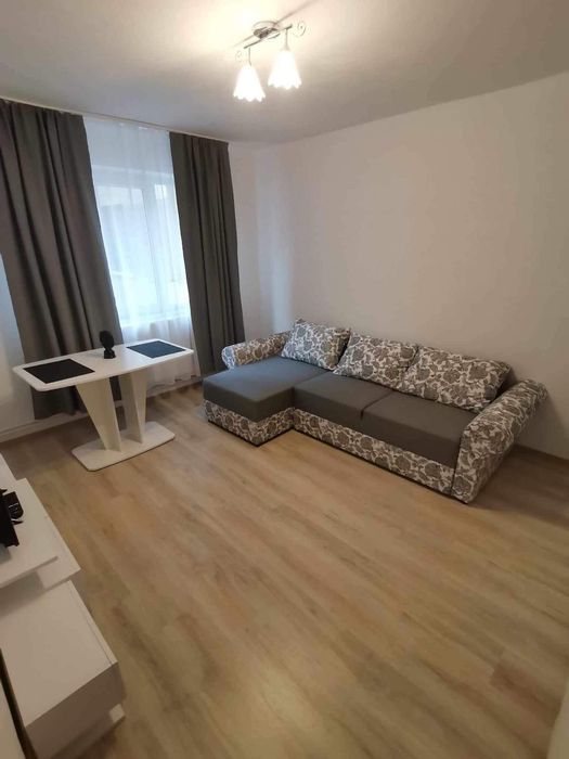 Apartament cu 2 camere, zona 9 Mai, str. Mioritei