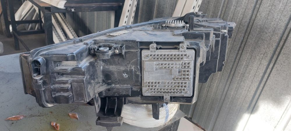 Продам LED фару на BMW X7 G07 2018гв.