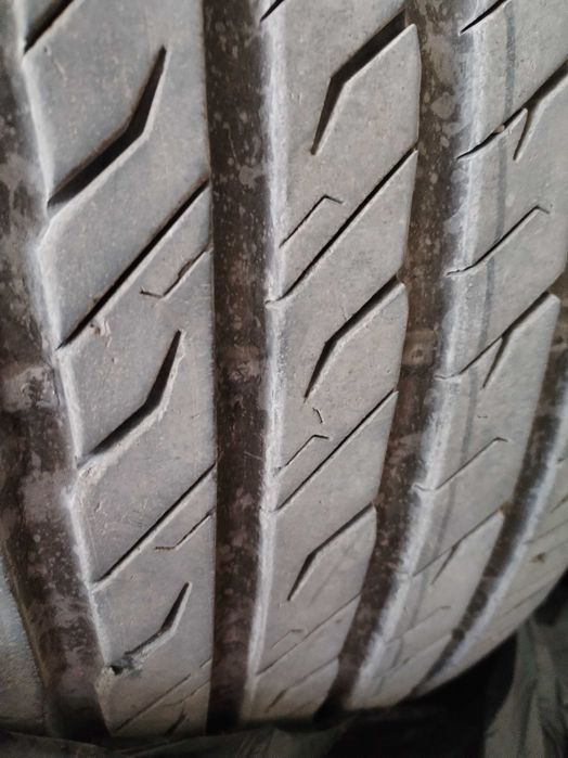 2 броя летни гуми 245/45 R18 Semperit