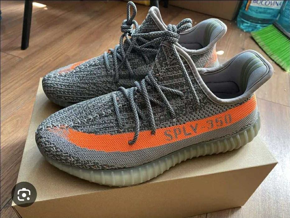 Adidasi Yeezy Boost 350 V2 Carbon Beluga