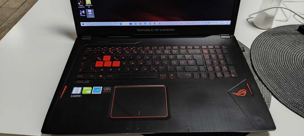 Геймърски Лаптоп ASUS ROG Strix GL702VM-17инча