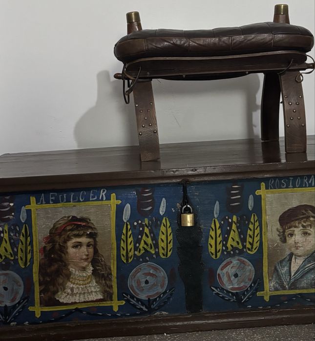 Taburet piele vintage