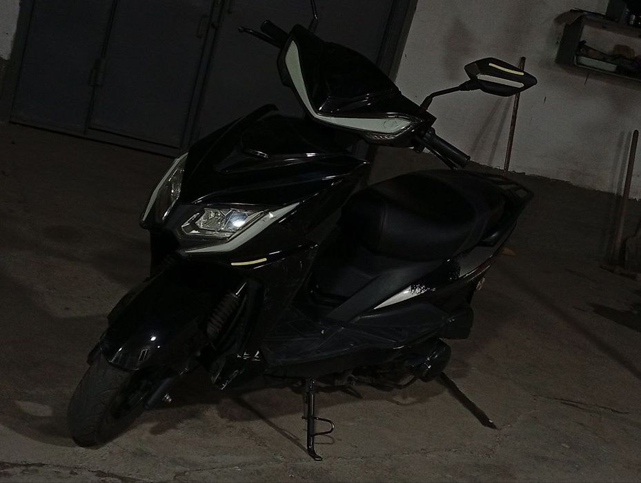 Skuter benzin 150 kub