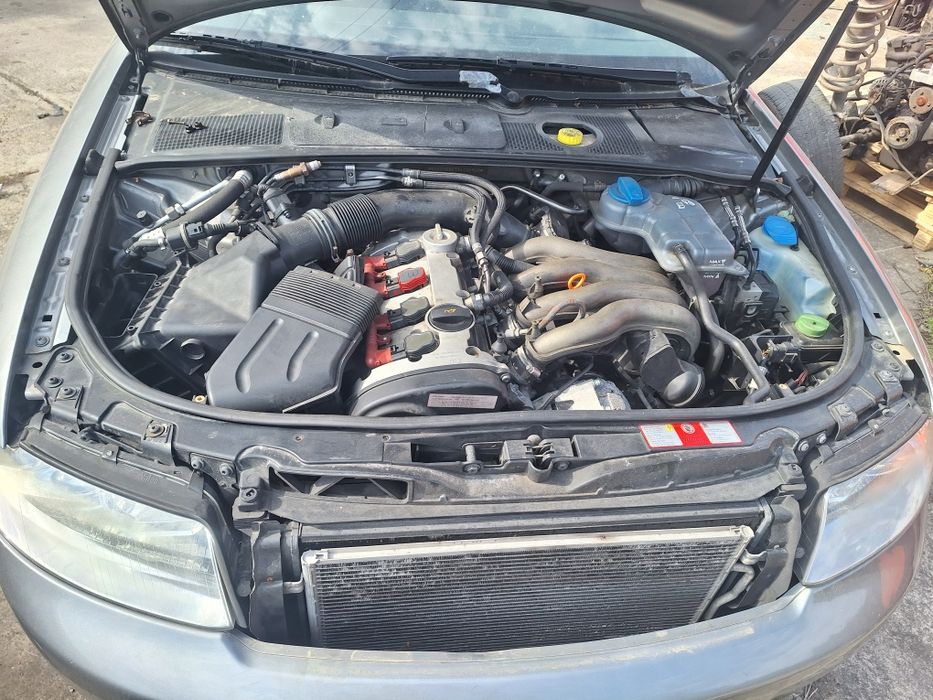 Dezmembrez a4 b6 2.0 benzina