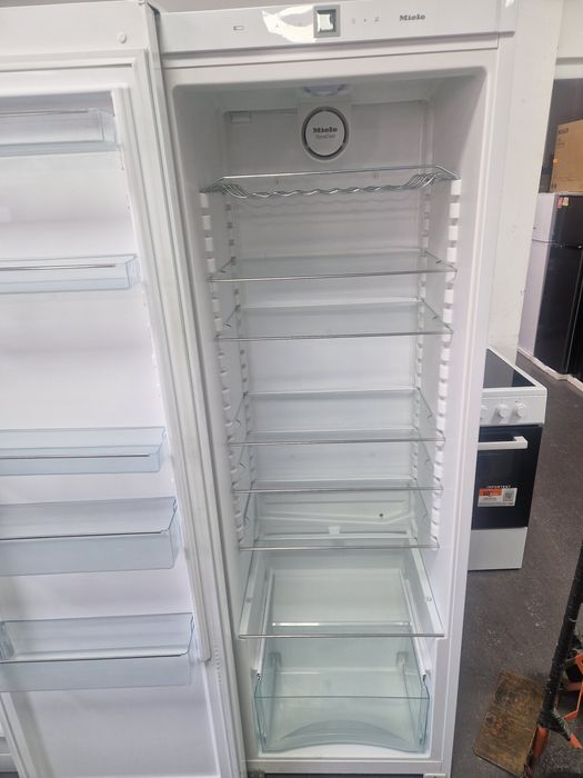 Хладилник Miele 393 литра