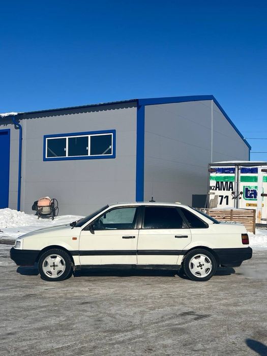 ПРОДАМ ПАССАТ Б3 1992 года 1.8 моно