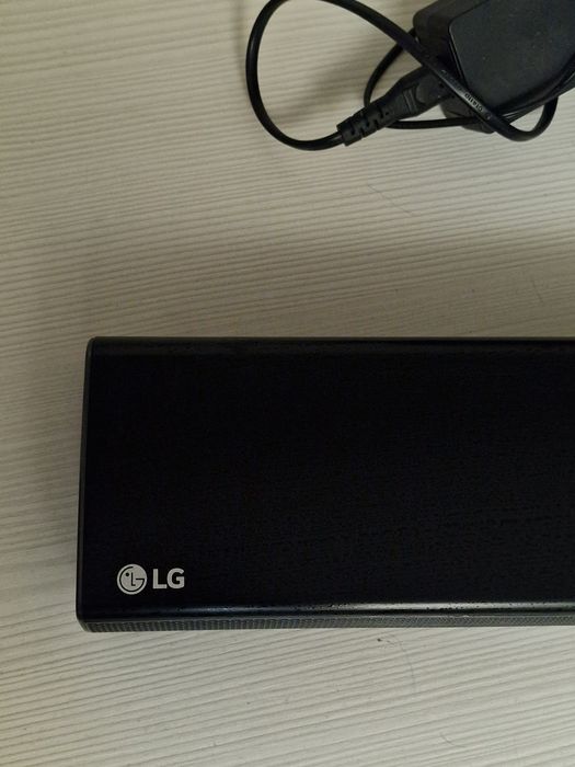 LG SQC1 саундбар с сабвуфером (Bluetooth/Оптика)