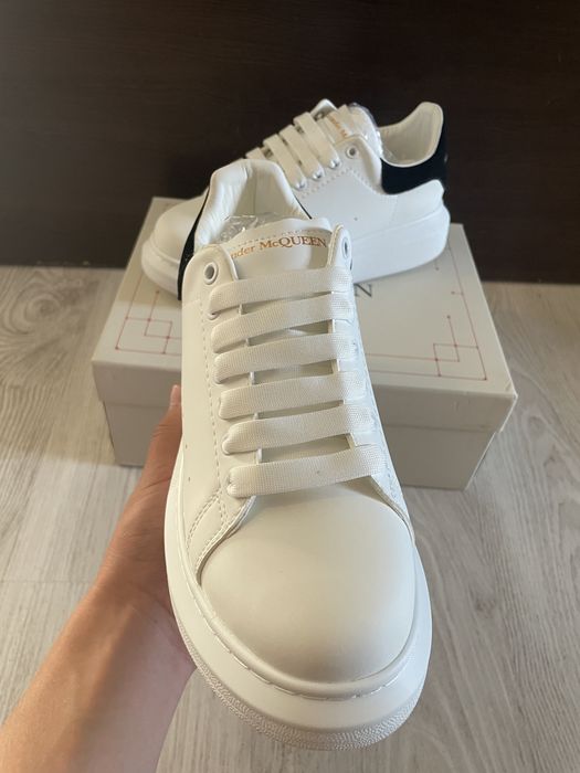 Alexander McQUEEN