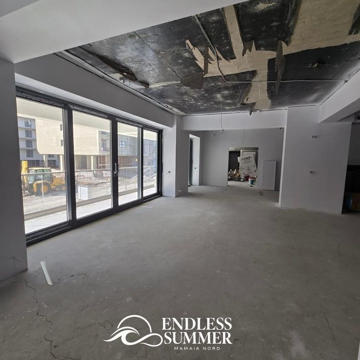 Vand Spatiu Comercial in Mamaia Nord
