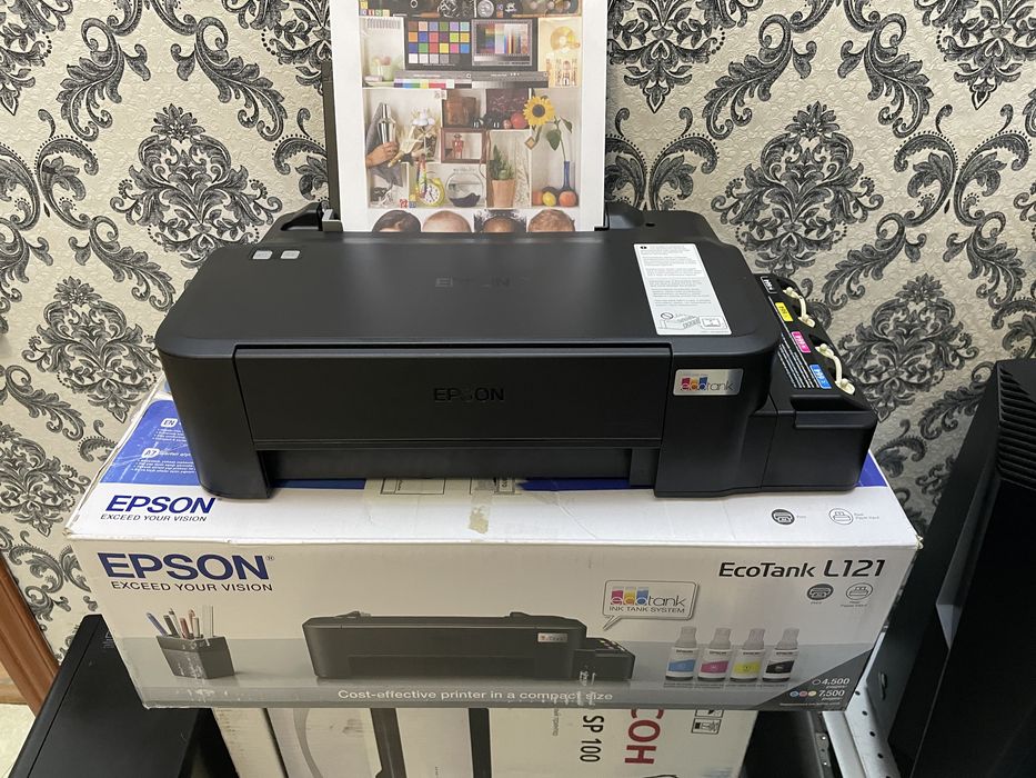 принтер Epson L121, цветной