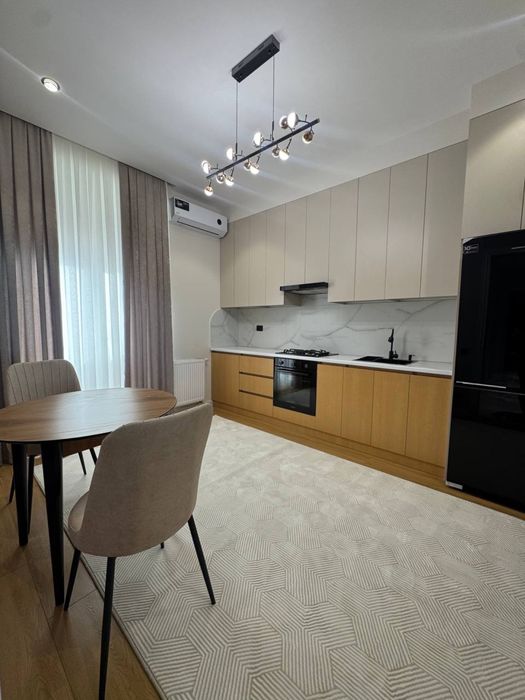 NRG Jomiy, 1в2 ком. 5-этаж, 40 м2, Авторский ремонт, СРОЧНО