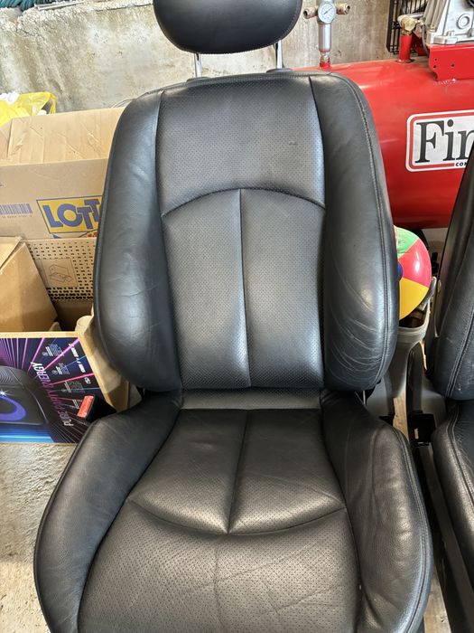 Предни кожени седалки за w211 пълен ел