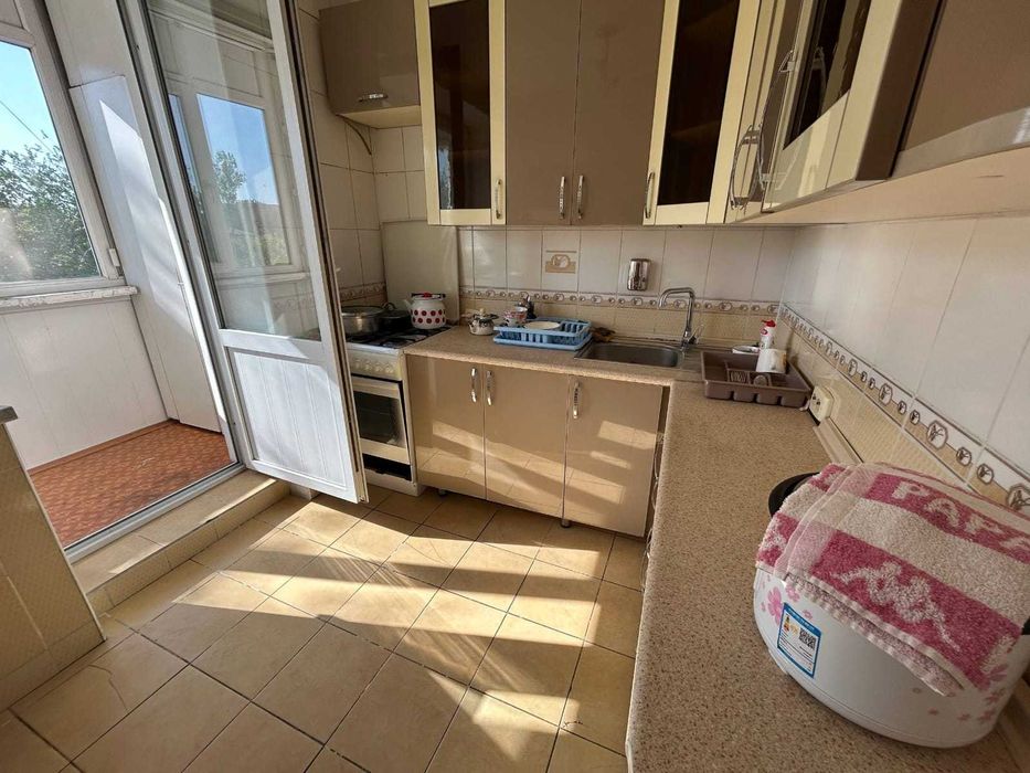 Подселение ге касымызга бир бала издеймиз 3 ком квартира