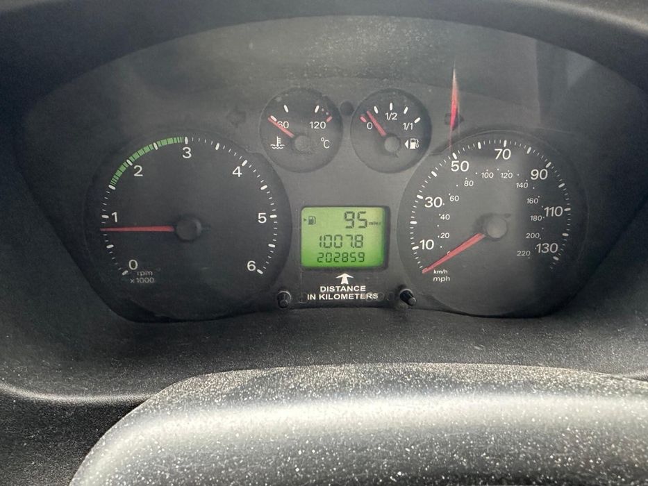 Vand Ford Transit MK7, volan pe partea dreapta