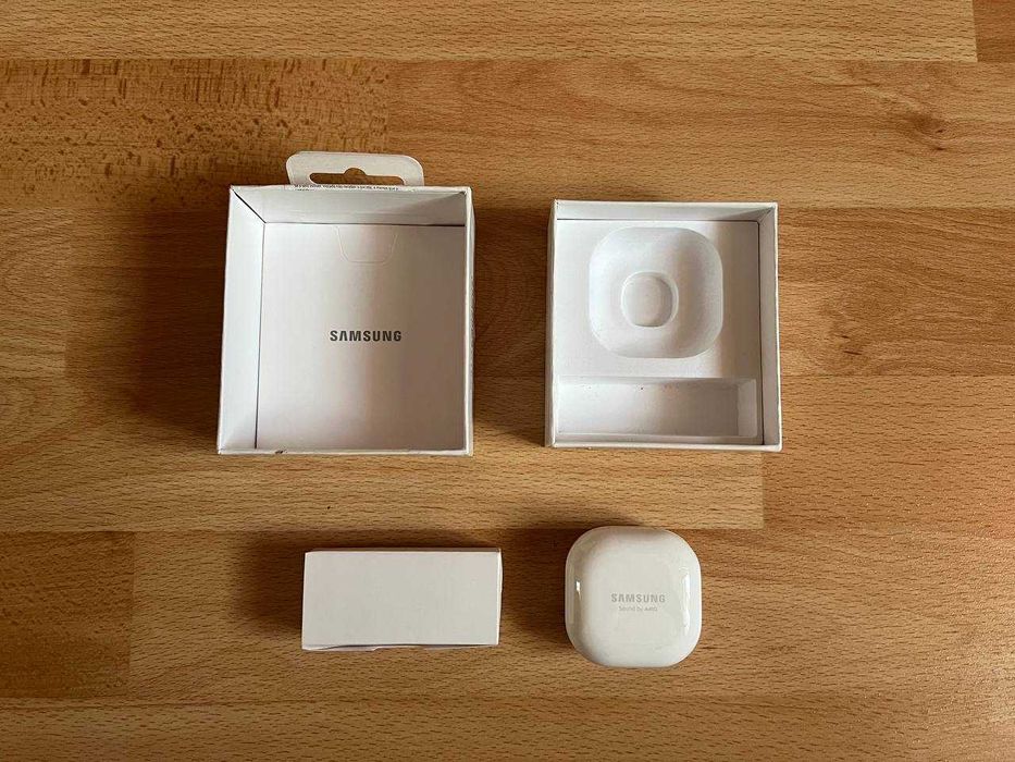 Наушники Samsung Galaxy Buds Live белый