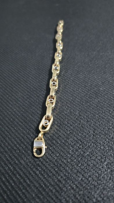 Vand Bratara aur 21 g