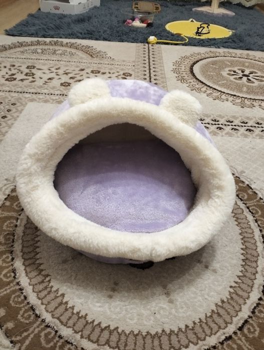 Лежанка домик для котят