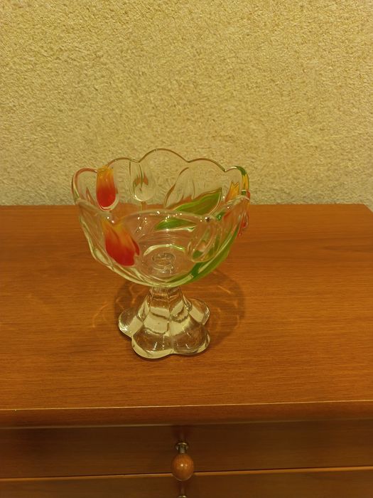 Продам конфетницу