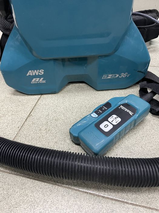 Гръбна безчеткова 36V прахосмукачка MAKITA DVC 665