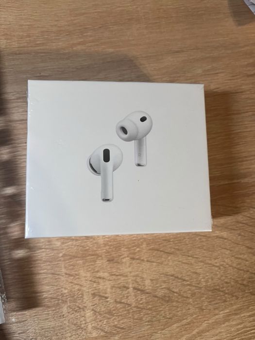 Волан logitech g29 с подарък слушалки air pods pro 3 чисто нови!!!