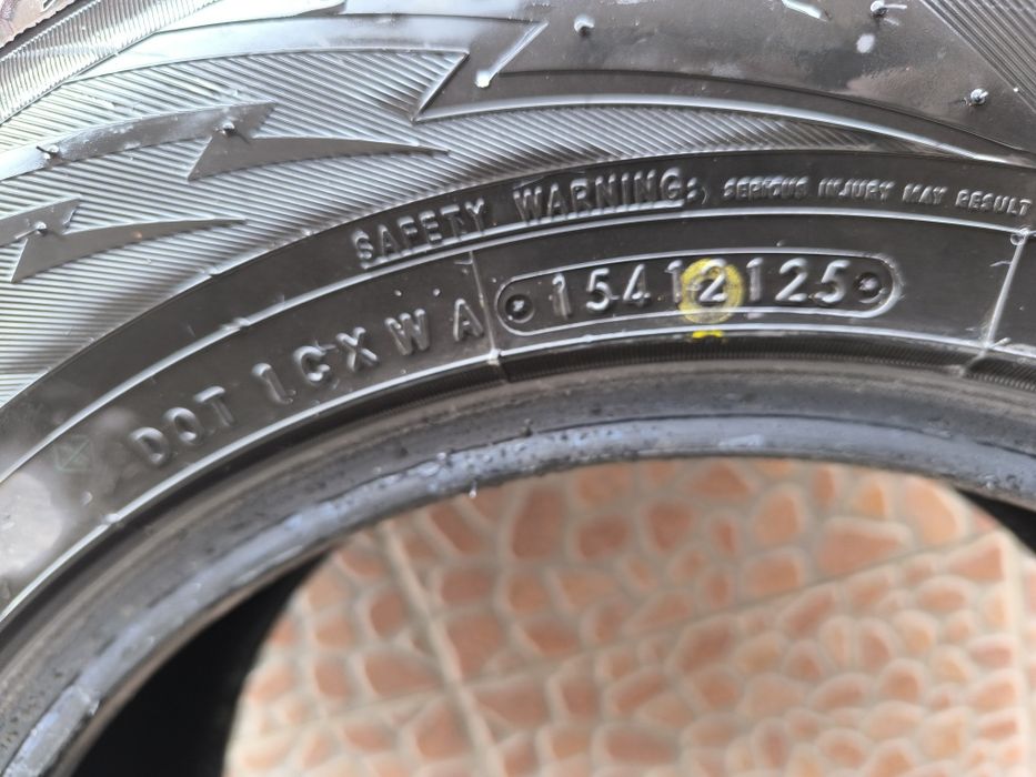 225/60R16 зимни гуми Toyo Observe GS16