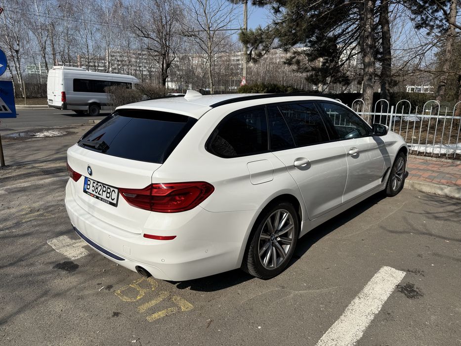 BMW 5 Series 2019 — imagine 42