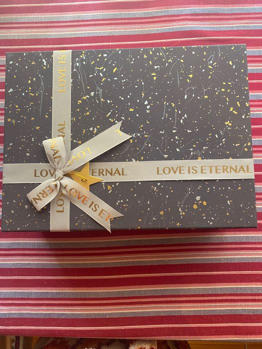 Декоративная ваза