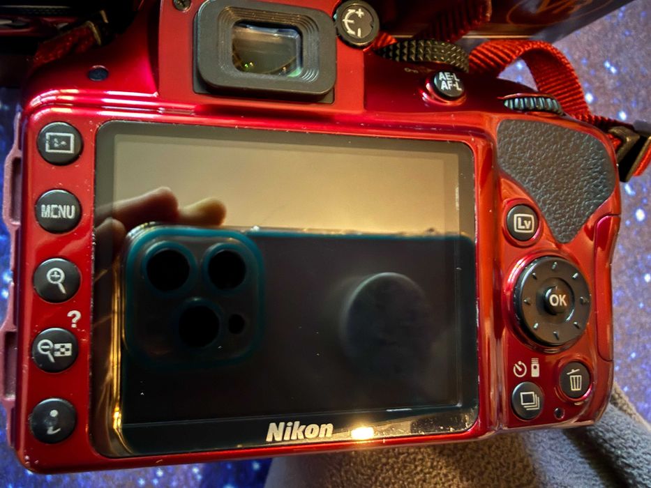 МЕГА КОМПЛЕКТ: Професионален Фотоапарат Nikon D3300 с обектив Nikkor 18-55 + Допълнителен обектив Nikkor 55-300 + Статив Hama 4162 + всички аксесоари!