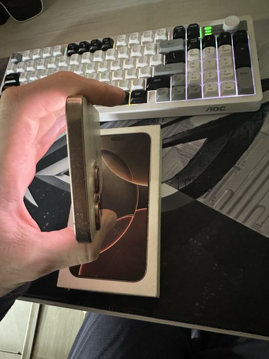 Продам Iphone 16 Pro Max 256 Gb  в идельном состояний