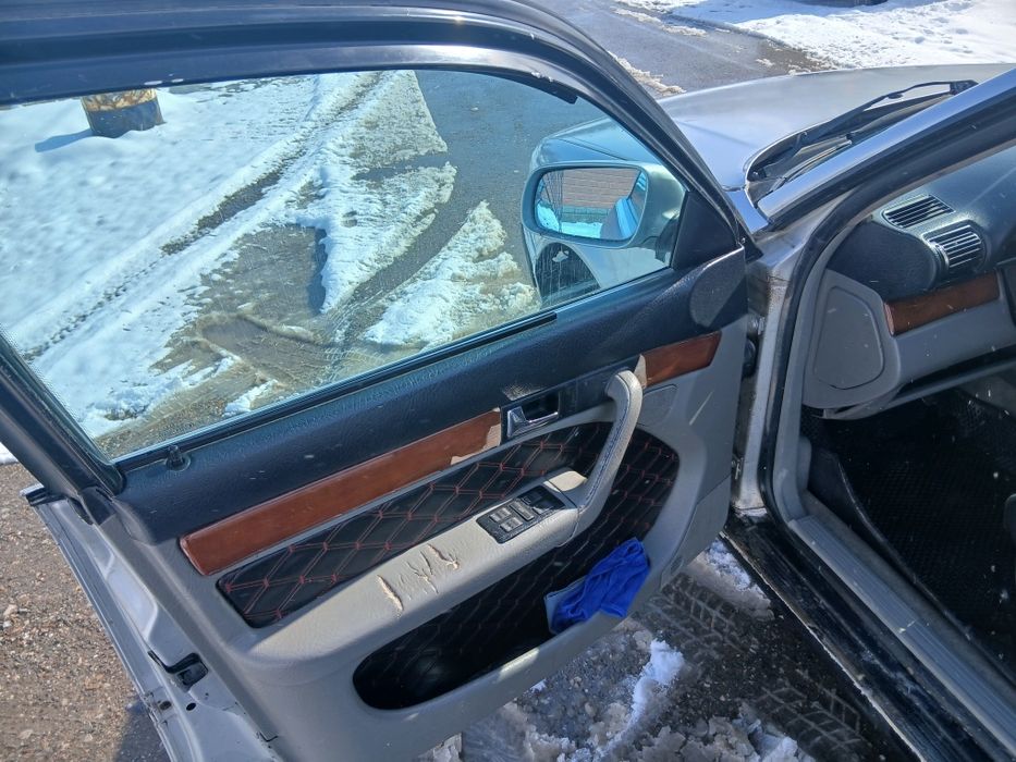 Продаю Ауди с4 2.8