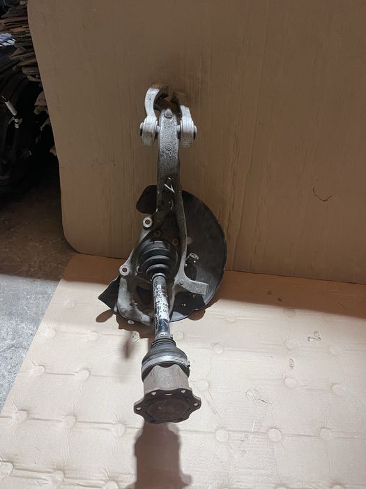 Fuzeta stanga fata Audi A8 4H 3.0 CDTA 4H0407241J an 2011-2017