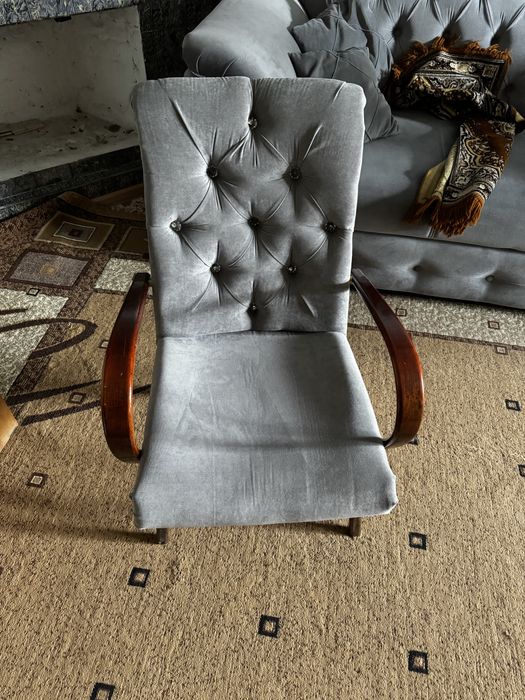 Диван с креслом