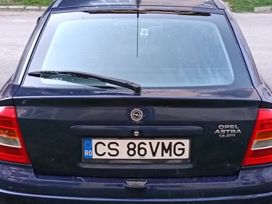 Vând  Opel Astra g
