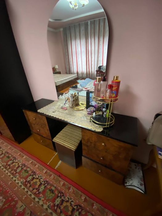 Мебель для спальни, кровать двухспалка с матрасом, шкаф и трюмо