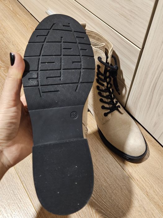 Есенни боти/Високи