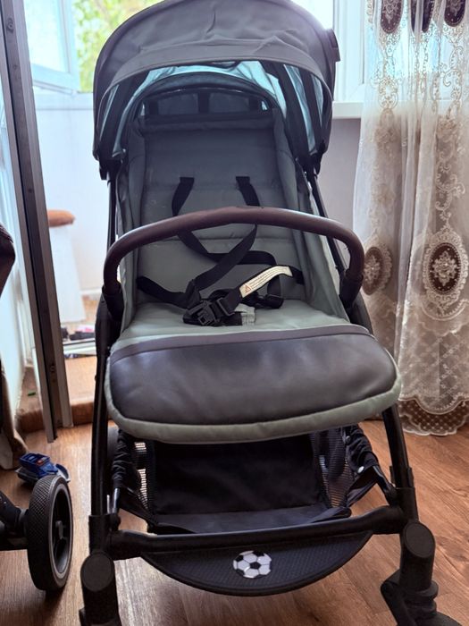 Продам детскии коляска  в хорошем состояние