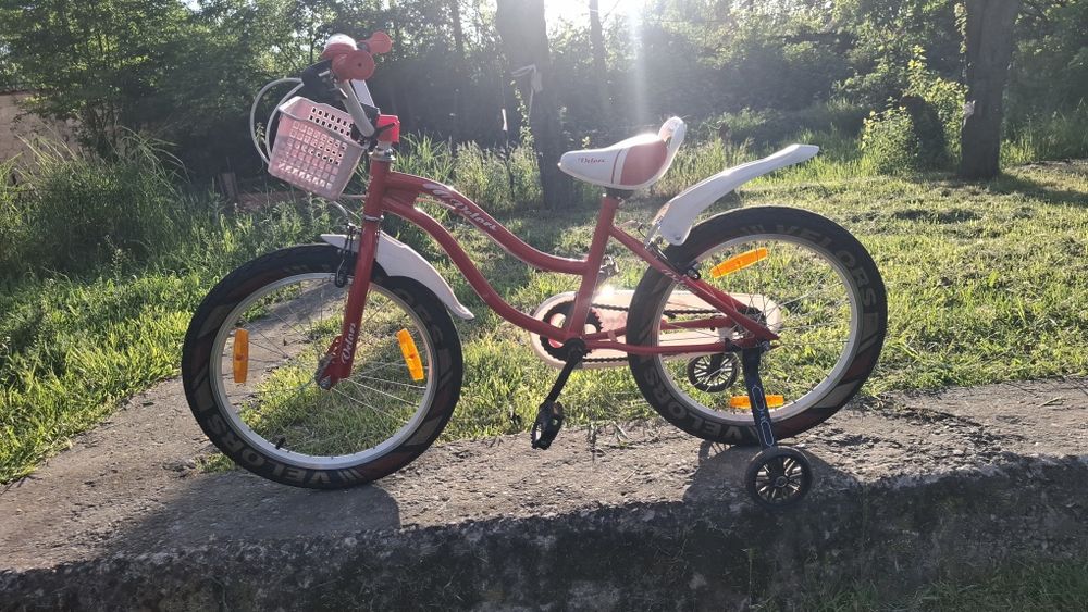 Vând biciletă Velors folosita foarte puțin!