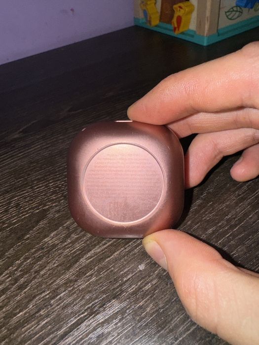 Самсунг Галакси бадс Лайф наушник