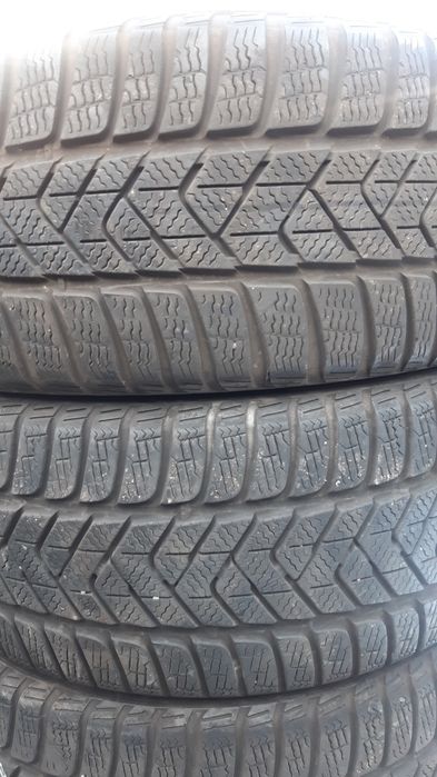 4 anvelope 225/45r17 iarnă marca Pirelli preț 850 lei setul