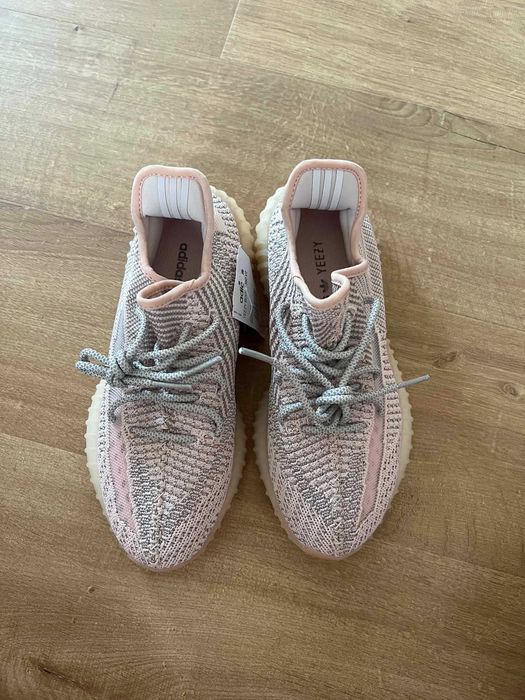Yeezy 350 culoare roz - marimea 41 1/3