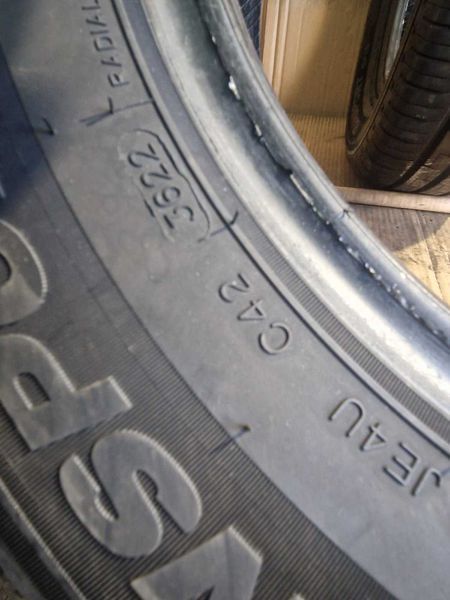 2 Minerva R15C 215/70
летни бусови гуми DOT3622