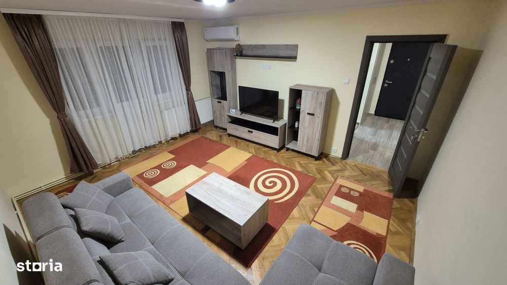 Apartament 3 camere, Micro 16, utilat complet