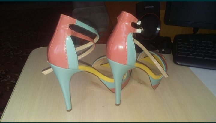 Продам босоножки! 1000 тенге!