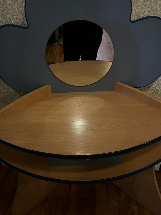 Продам детский столик