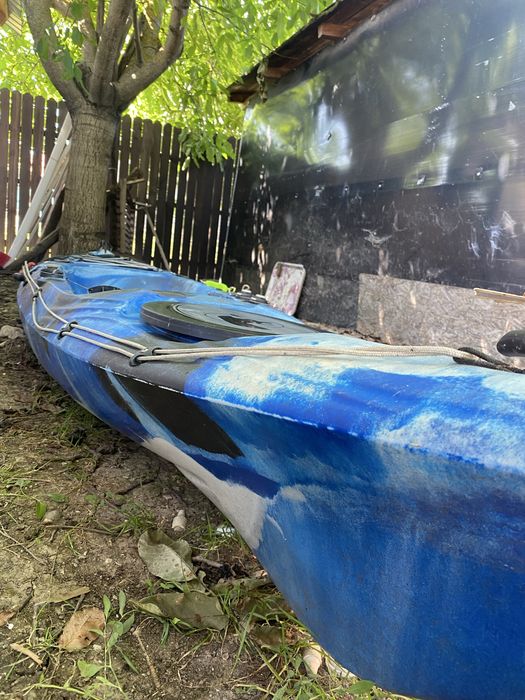 Caiac angler Galaxy Kayak sit on top rigid 1loc