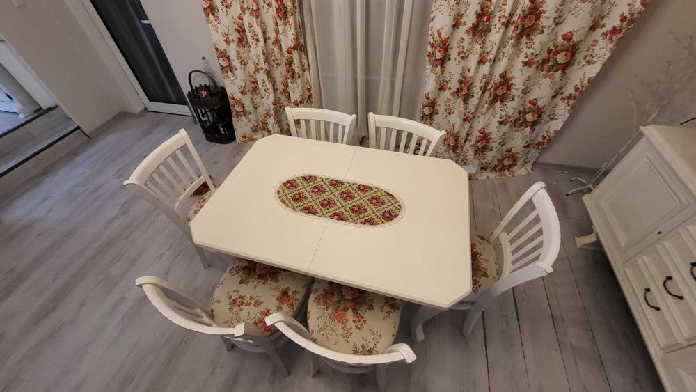 Трапезна маса с шест стола