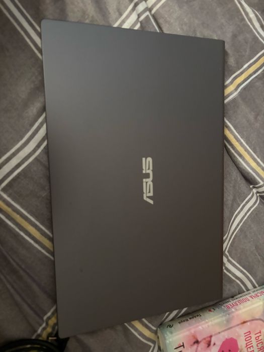 ноутбук     ASUS