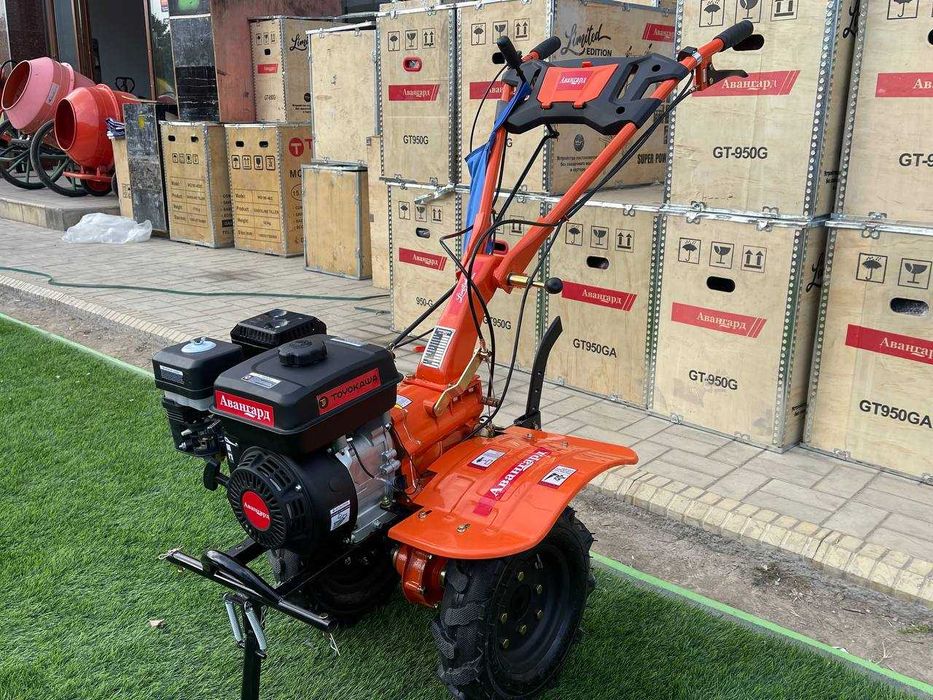 Мотоблок 7 от кучи (Авангард)